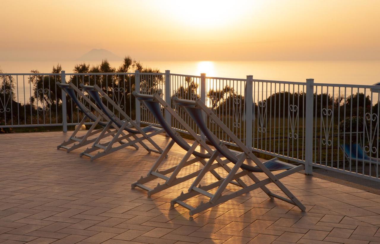 ריקאדי Agriturismo Ninea מראה חיצוני תמונה