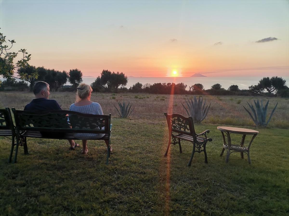 ריקאדי Agriturismo Ninea מראה חיצוני תמונה